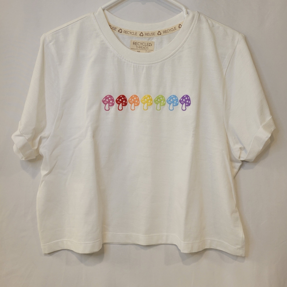 Women's Large Recycled Threads White Tee with Colorful Mushroom Design